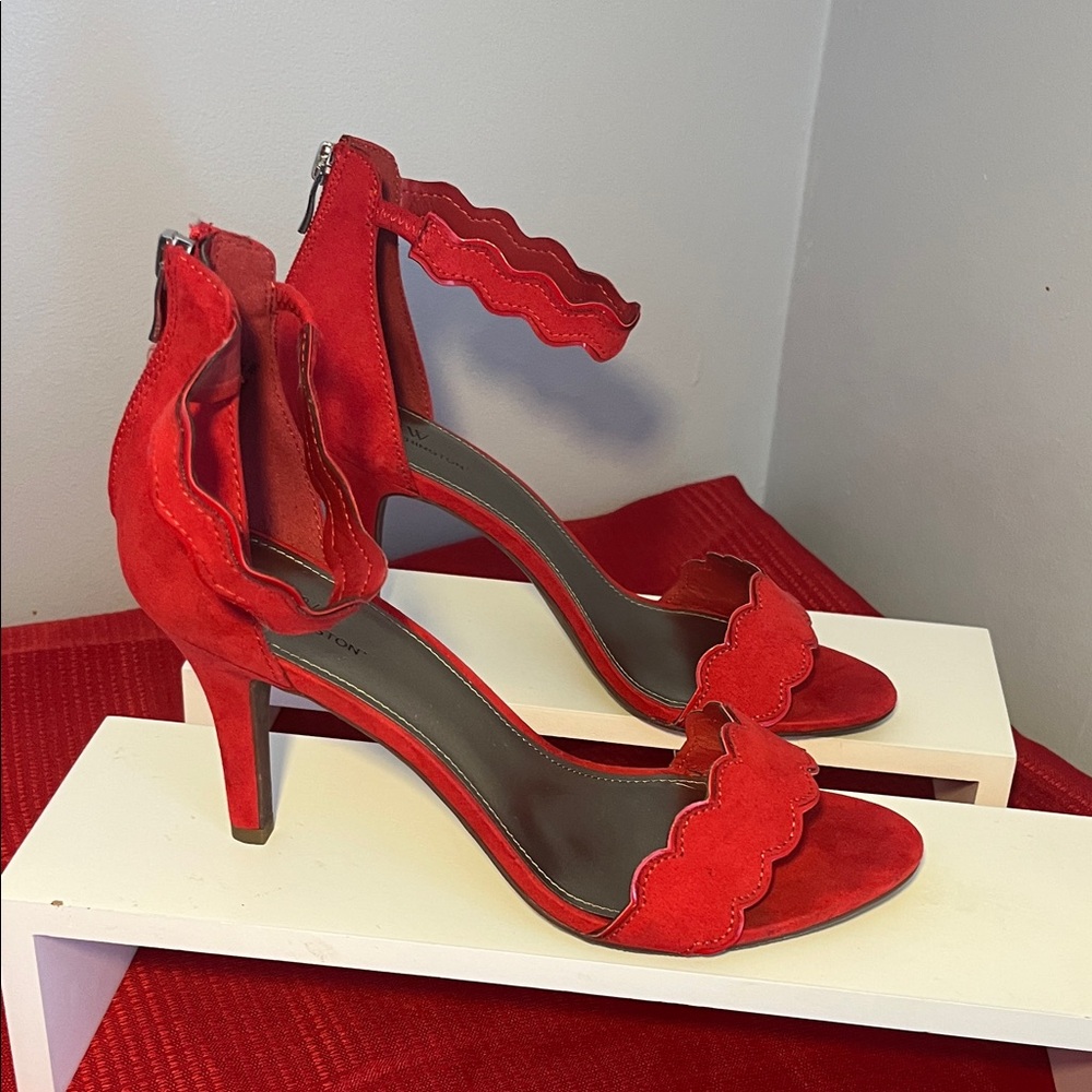 Worthington Red Scalloped Heels